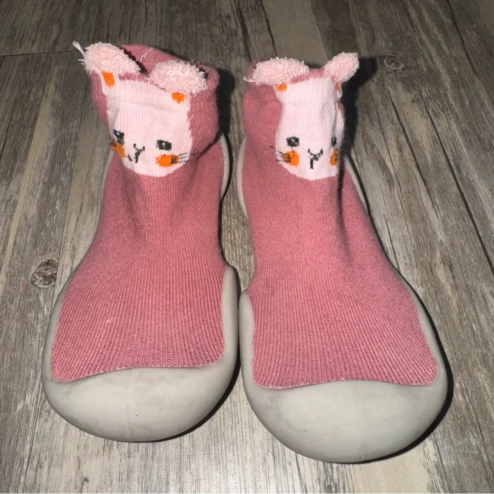 🩷3/$13🩷 Pink Cat Face Kids' Sock Shoes